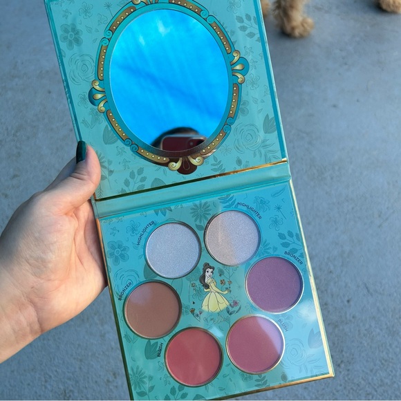 Disney Princess Belle complexion palette NEW - Picture 2 of 5